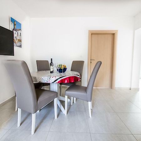 Appartement Colic à Njivice Extérieur photo