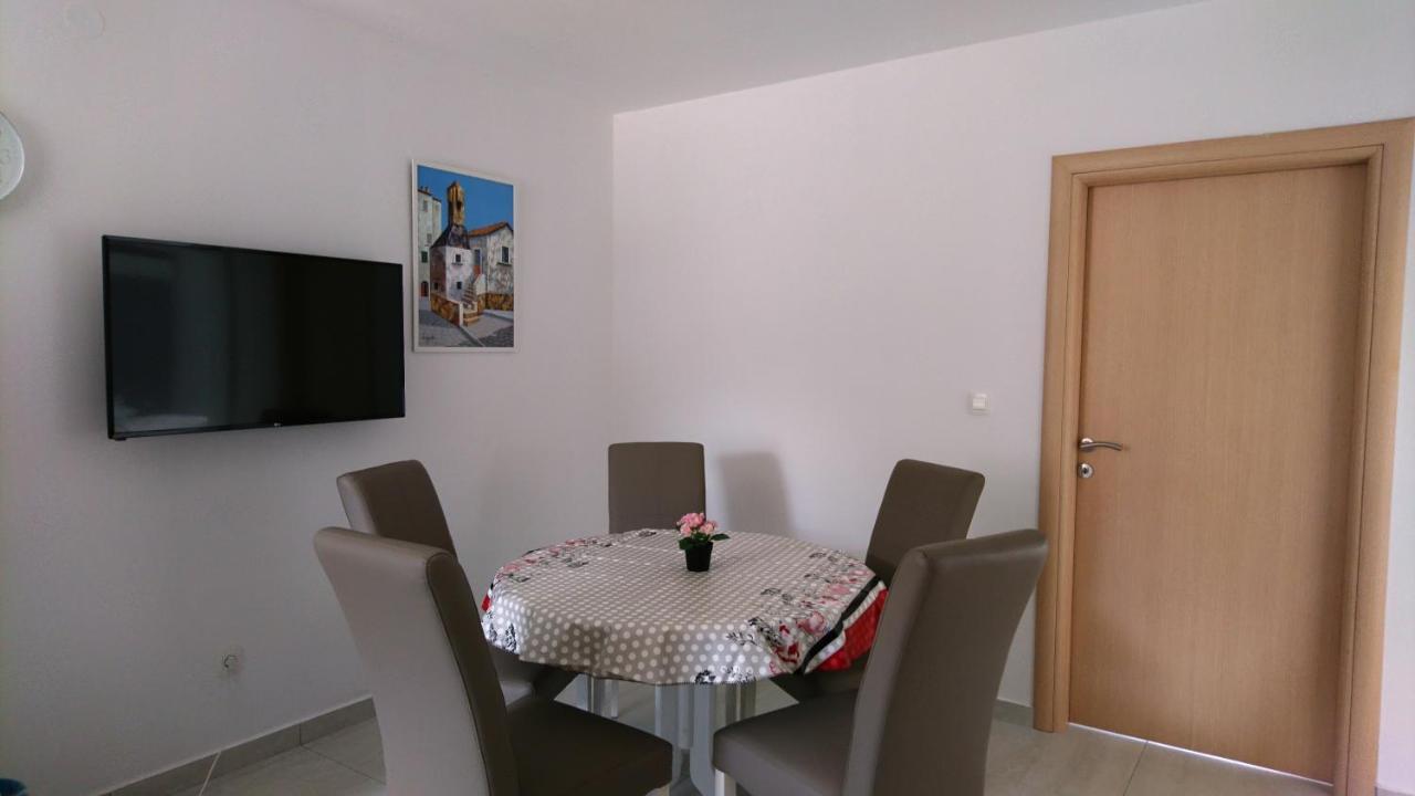 Appartement Colic à Njivice Extérieur photo