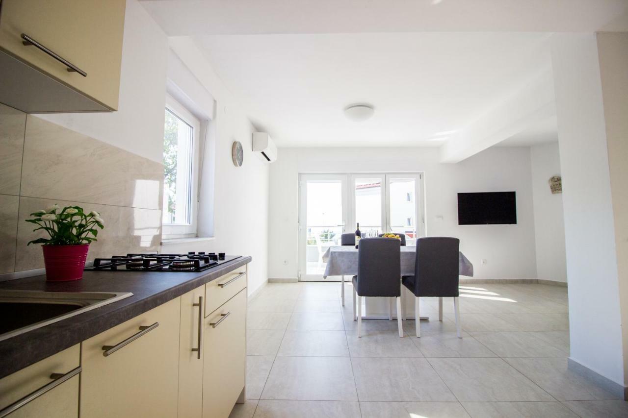 Appartement Colic à Njivice Extérieur photo