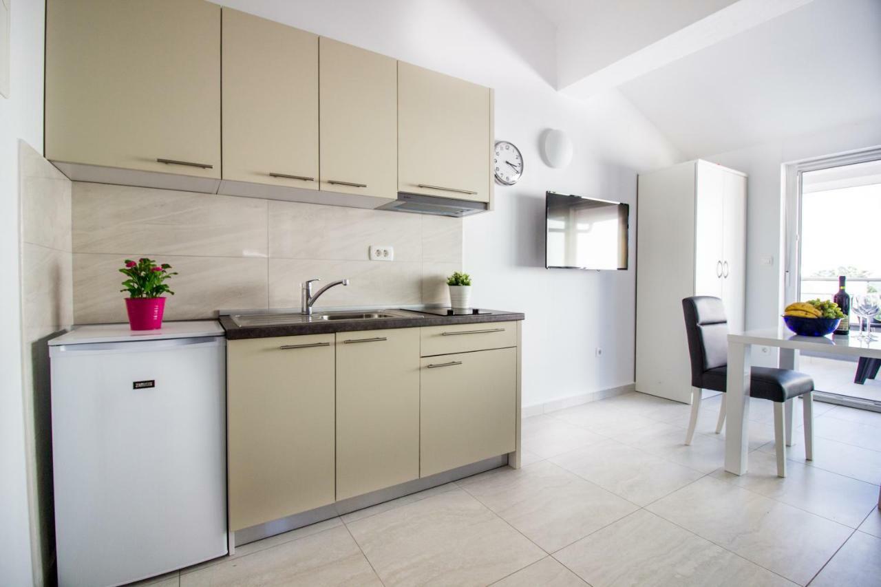 Appartement Colic à Njivice Extérieur photo